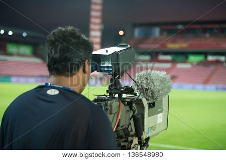 Bangkok Thailand-apr9,2016:  Equipment Live Stream And Camera Man During League Cup Match Between As