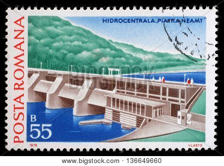 ZAGREB, CROATIA - JULY 19: a stamp printed in Romania shows Piatra Neamt, Hydrotechnic Stations and Dams issue, circa 1978, on July 19, 2012, Zagreb, Croatia