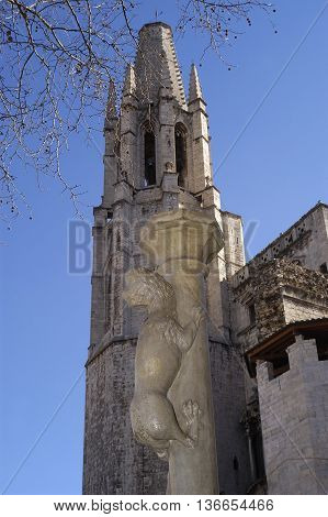 El cul de la Lleona and Sant Feliu Church, Girona, Spain