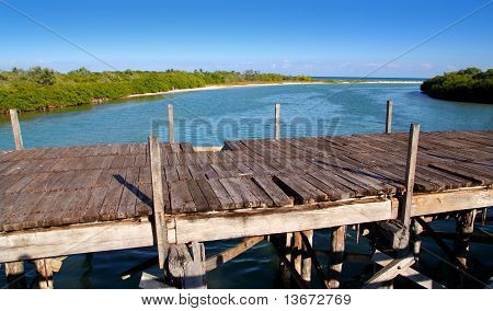 Età Tropical Wood Bridge a Sian Kaan Tulum