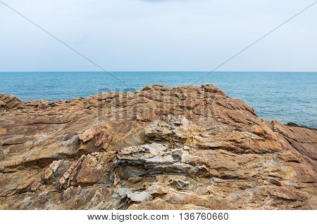 Tranquil scene of cliff with seascape view at Khao Laem Ya Mu Ko Samet National Park in Thailand.