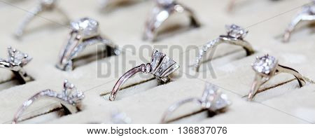 picture of a Fashion jewellery ring with zircon