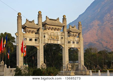 Die Fassade des Po Lin Tempel In Hong Kong.