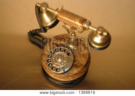 Foto oro vecchio telefono