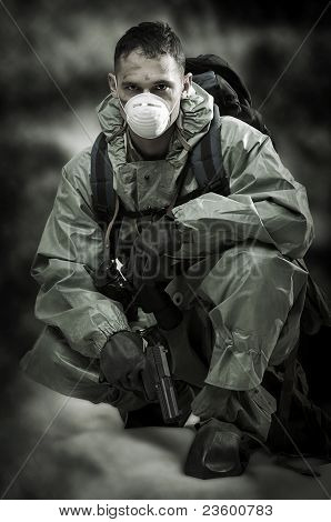 Porträt der Person In Gasmaske. Soldat auf Krieg