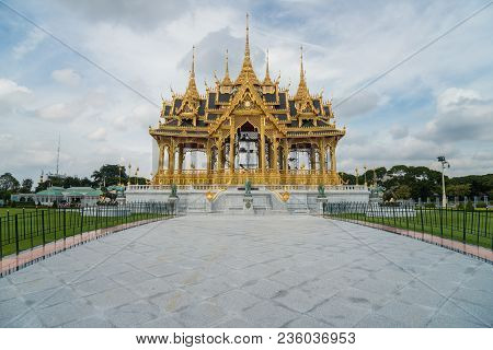 Barom Mangalanusarani Pavillian In The Area Of Ananta Samakhom Throne Hall One Of The Iconic Landmar
