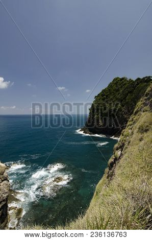 Hidden Beauty Of Kapas Island Located In Terenganu, Malaysia At Sunny Day. Blue Sky And Clear Sea Wa