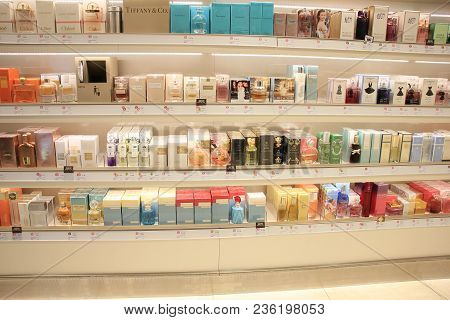 Amsterdam Schiphol Airport, The Netherlands - April 14th 2018: Different Brands Of Perfume In A Stor