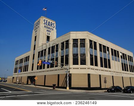Hackensack, New Jersey - April14: Vintage Sears Roebuck Department Store On April 14, 2018 In Hacken