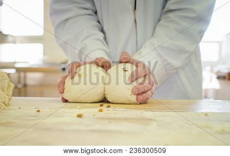 Industrial Cooking Of Popular Classical Bread Dumplings.
