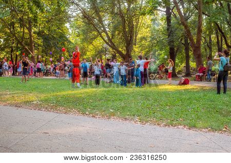 Ruse, Bulgaria - 11 August , 2017. Sports Activities In The Mladezhki Park, Ruse, Bulgaria