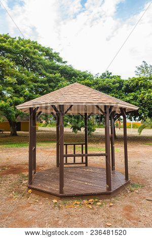 Beautiful Summer Hut In The Lost Series Village On The Island Of Hawaii