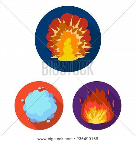 Different Explosions Flat Icons In Set Collection For Design.flash And Flame Vector Symbol Stock  Il