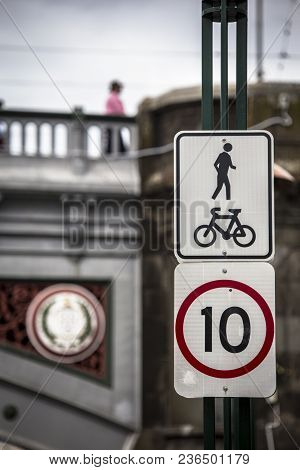 Traffic Road Sign Found In Melbourne, Victoria, Australia, Australasia.