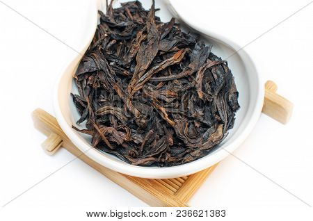 Shui Xiang. Hsien. Traditional Chinese Oolong Tea.