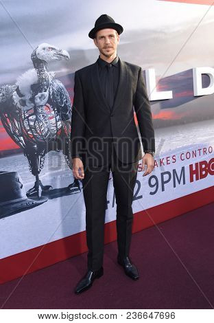LOS ANGELES - APR 16:  Gustaf Skarsgard arrives for HBO's 