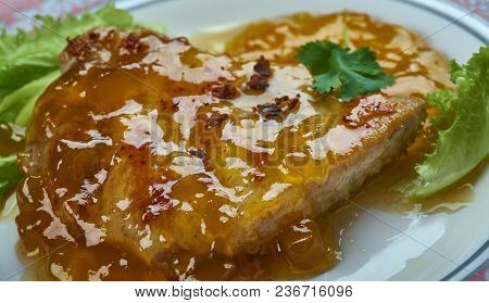 Apricot Dijon Pork Chops , Make Boring Pork Chops Into Something Spectacular And Flavorful With A Qu