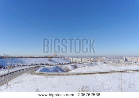 Nizhny Novgorod, Russia. - March 29.2018. View Of The Descent Towards The Oka Bridge . The Photo Is 