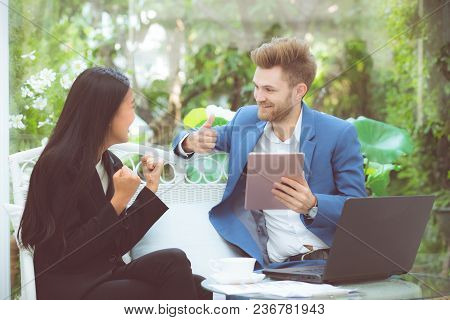Businesspeople Using Digital Tablet Computer Working In Modern Office, Business Two People Talking P