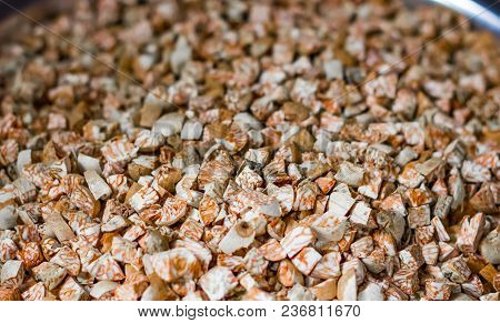Betel Nut Supari Cut Finely Cut For Sale In Super Market