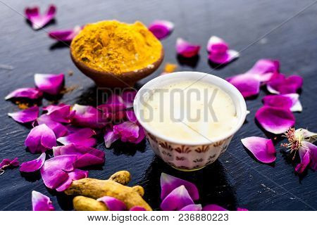 Badam, Haldi & Milk Ubtan Or Ayurvedic Face Mask’s Ingredients With Ready Face Pack Of Almond With T
