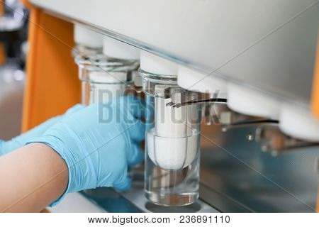 Soxhlet Extractor.percolator-boiler And Reflux,distillation Flask On Heating Element.organic Chemist