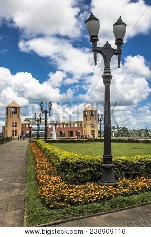 Curitiba, Parana, Brazil, January 03, 2018: Fountain And Viewpoint At Tangua Park In Curitiba, Paran