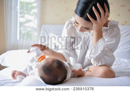 Japanese breastfeeding video Japanese breastfeeding video