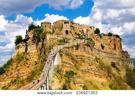 Civita Di Bagnoregio, Destroyed City On The Mountains