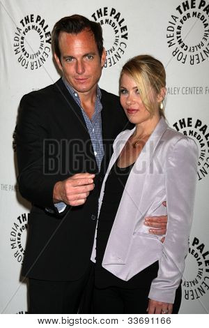 Los Angeles 8. Mai: will Arnett, Christina Applegate in der 