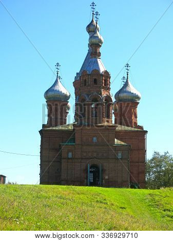 Ostashkovskoe District, Volgoverkhovye - Olginsky Convent	In Summer