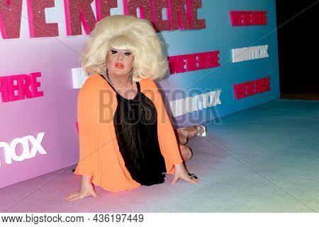 LOS ANGELES - OCT 8:  Lady Bunny at the 
