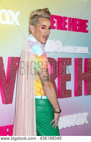 LOS ANGELES - OCT 8:  Frankie Grande at the 