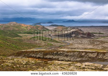 Jezero v Pingvellir národním parku, Island
