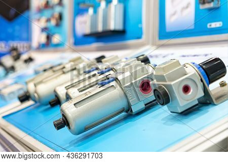 Pneumatic Equipment Precision Air Filter Regulator And Lubricator For Machine System Or Automation M