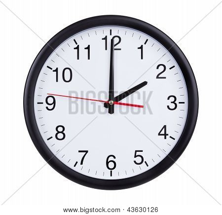 オフィスの時計は正確に 2 時間です。