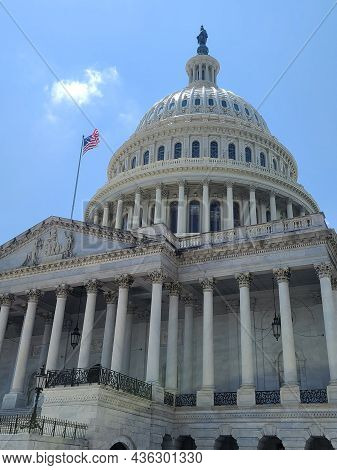The Eastern Facade Of The United States Capitol Building, With A Close-up To The Main Entry To The H