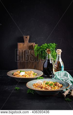 Italian Traditional Ditalini Pasta With Meatballs In Tomato Sauce And Vegetables In Bowl.  Ditalini 