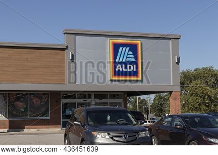 Frankfort - Circa October 2021: Aldi Discount Supermarket. Aldi Sells A Range Of Grocery Items, Incl