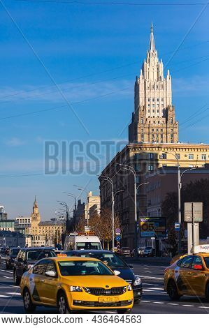 Moscow, Russia - October  14, 2021:  View Of An Autonomous City Street With High Traffic Against The