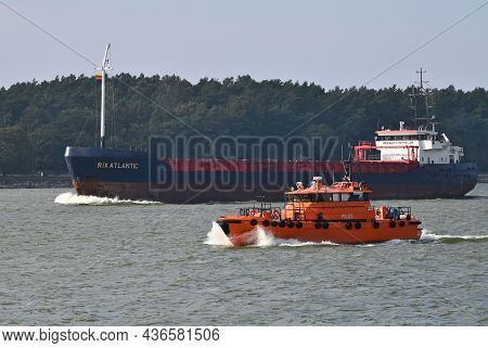 Klaipeda, Lithuania - October 02: Boats At Klaipeda Sea Port At October 02, 2021 In Klaipeda, Lithua