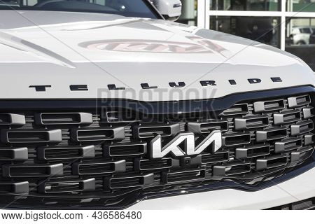 Indianapolis - Circa October 2021: Kia Telluride Display At A Dealership. Kia Motors Is Minority Own