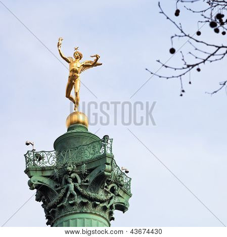 Colonna di luglio a Parigi