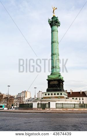 Place De La Bastille i Paris