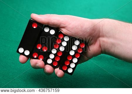 Pai Gow Winning Hand With Green Felt Background