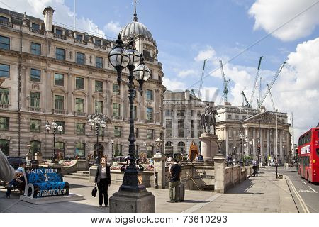 LONDON, UK - 22 Bank of England square and tube station