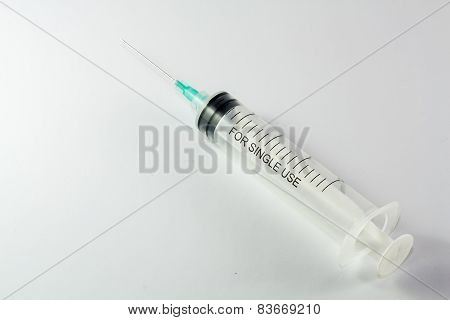 Syringe with needle