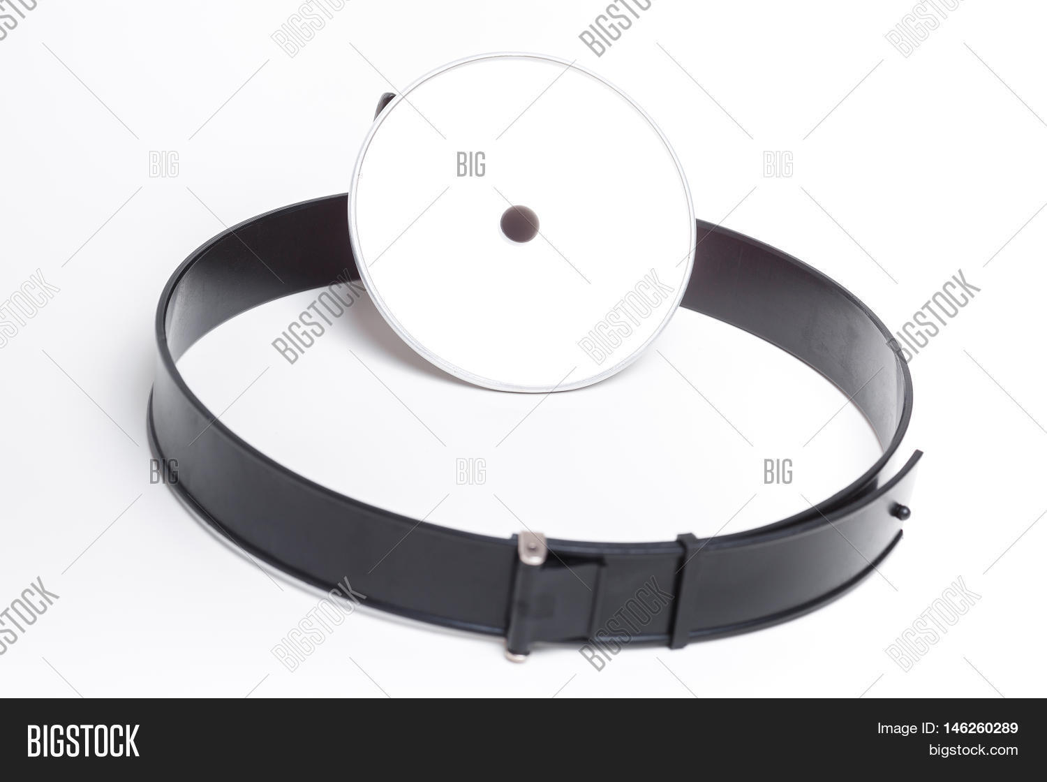 лобный рефлектор ус-05. рефлектор лобный рлорл-медин-т. рефлектор налобный ziegler. лобный рефлектор кд 203. рефлектор оториноларингологический.