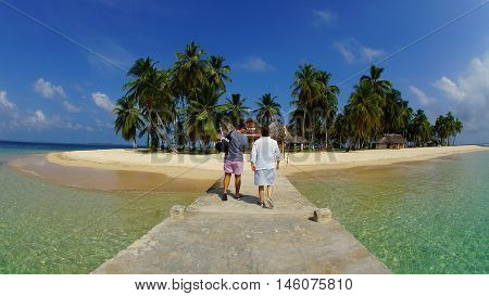 Aguja Island, Las perlas / Panama - December 17 2014: Tourists coming to Aguja Island, Las perlas / Panama