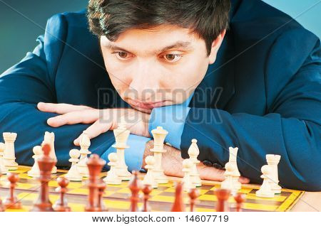 FIDE แกรนด์มาสเตอร์ Vugar Gashimov (อันดับโลก - 12) จากอาเซอร์ไบจาน